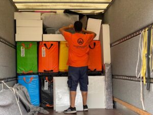 Umzugskartons packen